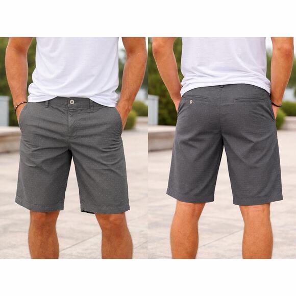 Under Armour Other - Under Armour Men’s Loose Heatgear Polka Dot Shorts Golf - 30”x 10”